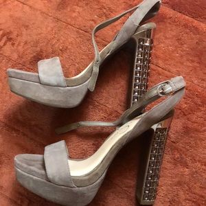 Jessica Simpson platform heel